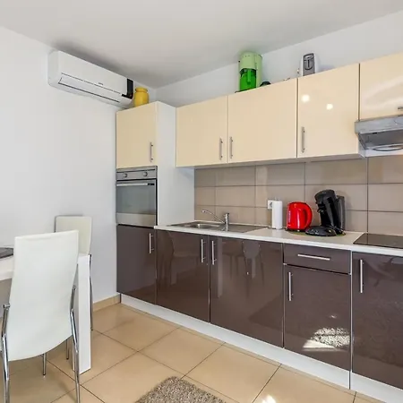 Kardumovic Casa de hóspedes 3*